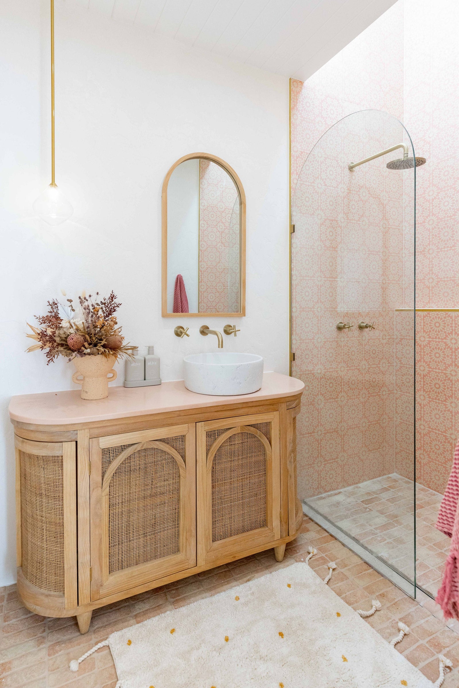 Meir Universal Round Curved Spout