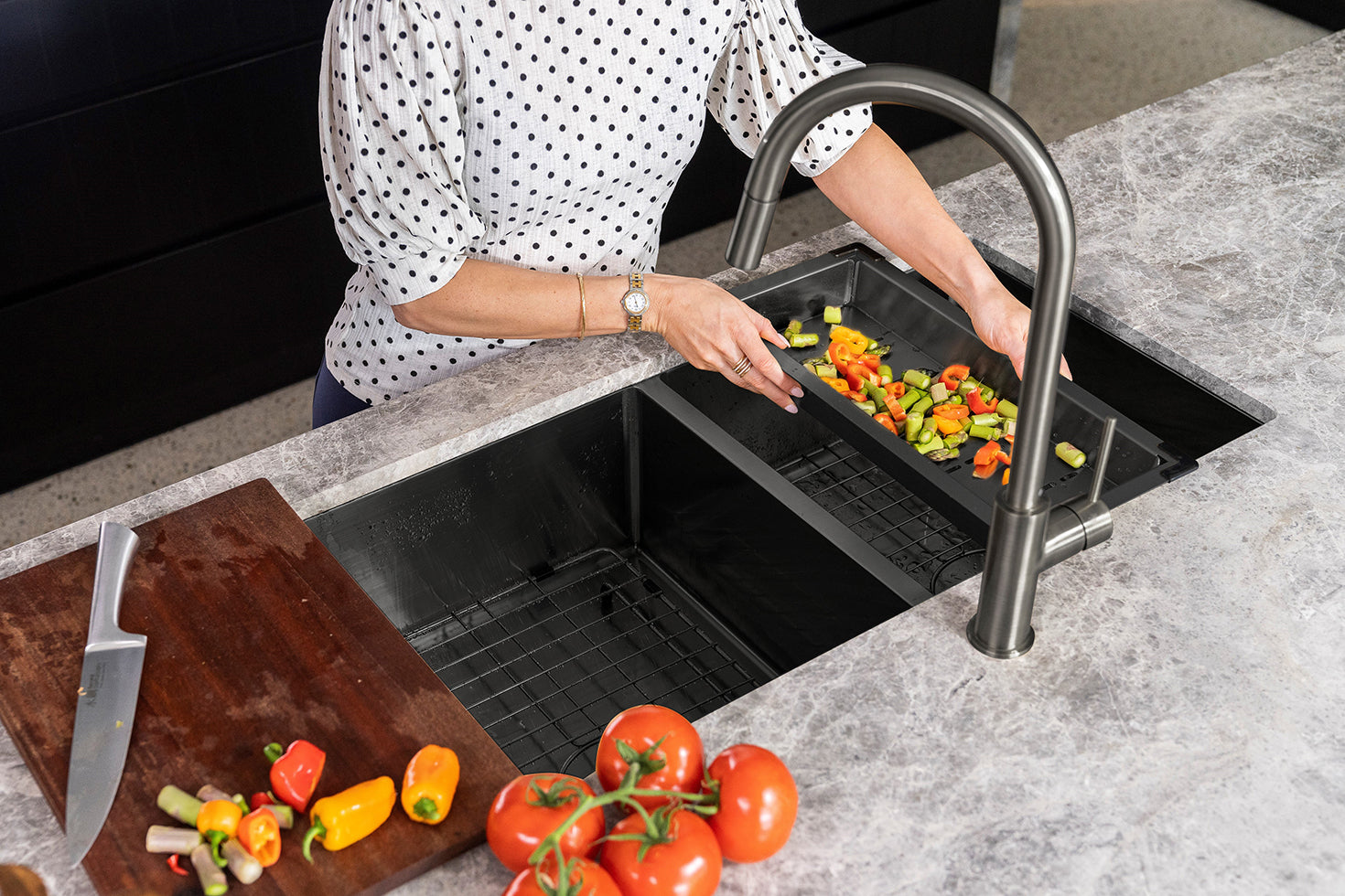 Meir Kitchen Sink Colander