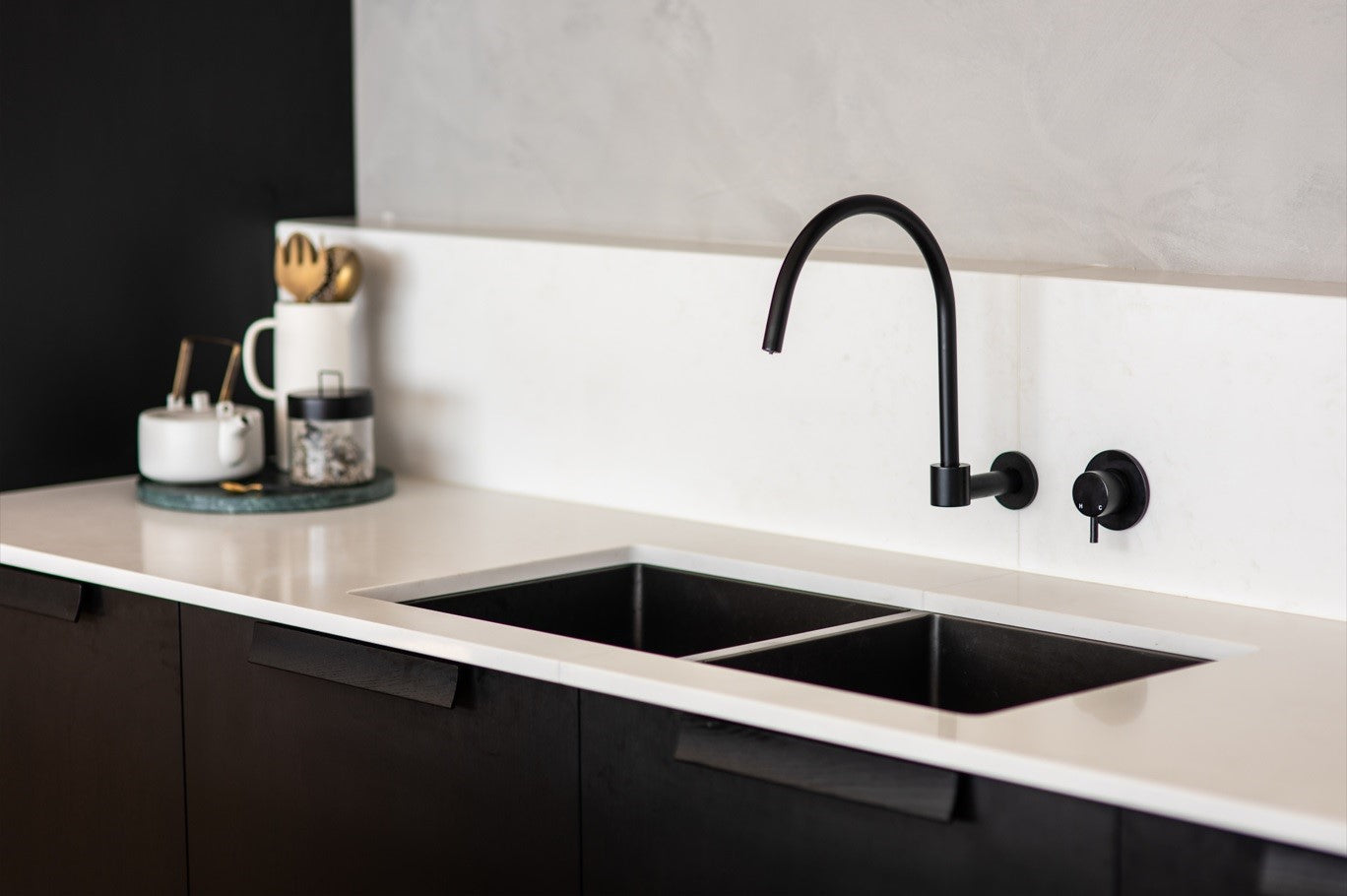 Meir Round Wall Mixer Short Pin-lever Finish Kit