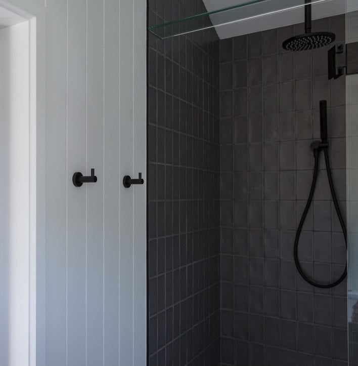 Meir Round Hand Shower on Swivel Bracket
