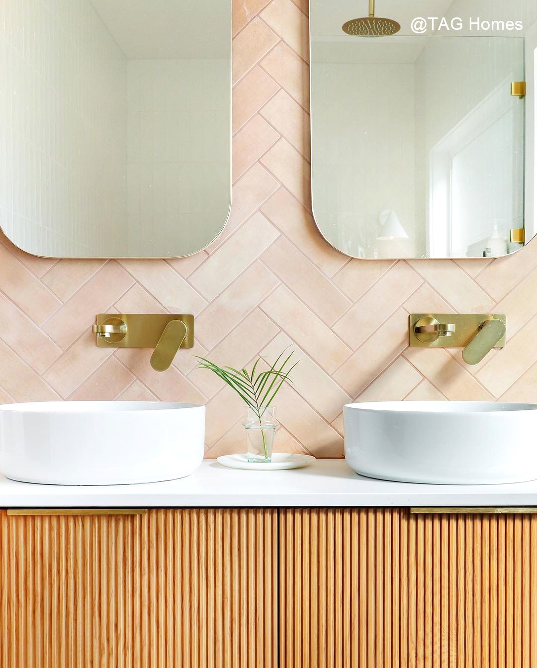 Otti Bondi Fluted Wall Hung Vanity | Satin White & Woodland Oak