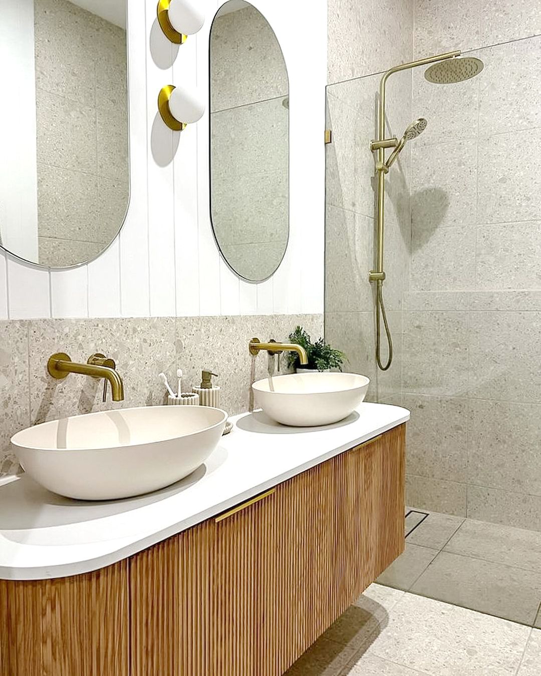 Otti Bondi Fluted Wall Hung Vanity | Satin White & Woodland Oak
