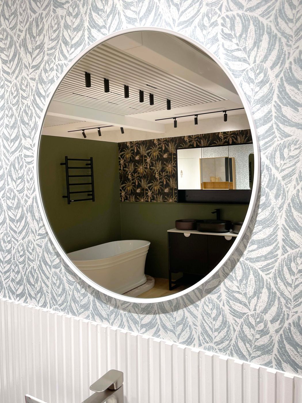 Otti London Metal Frame Mirror | 700mm Round