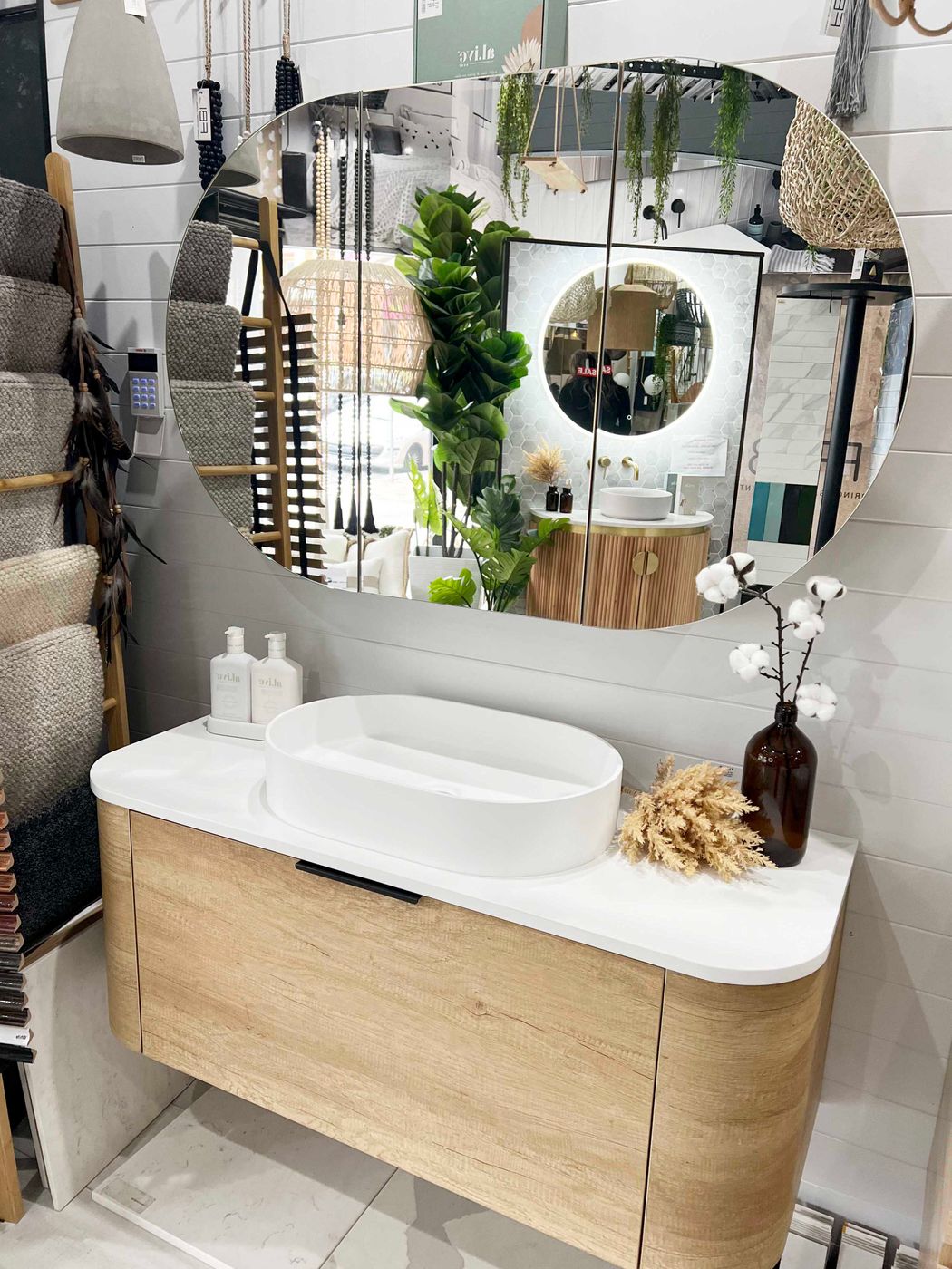 Otti Bondi Wall Hung Curve Vanity | Natural Oak & Black Oak