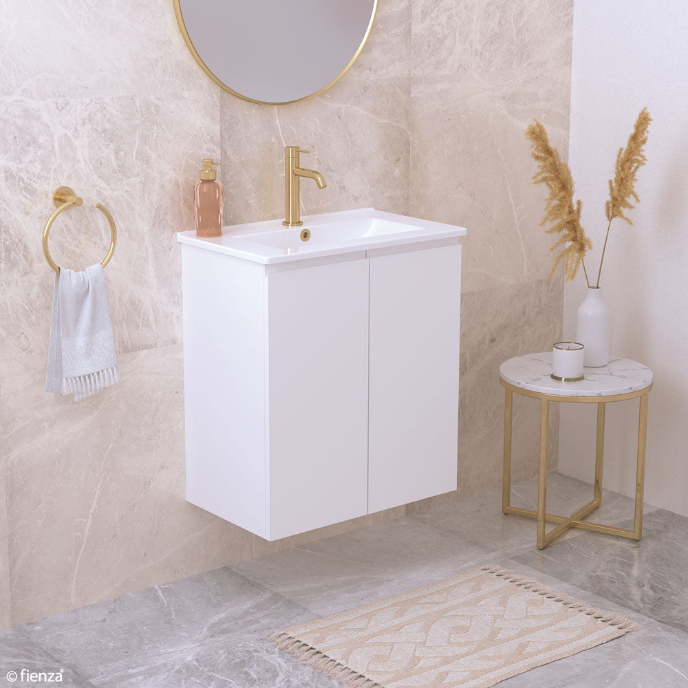 Siska Slim 600 Vanity on Kickboard
