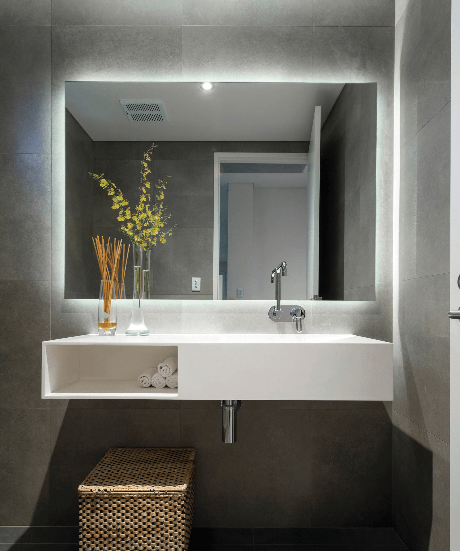 Backlit Rectangle Mirror With Cool Light - Includes Mirror Demister
