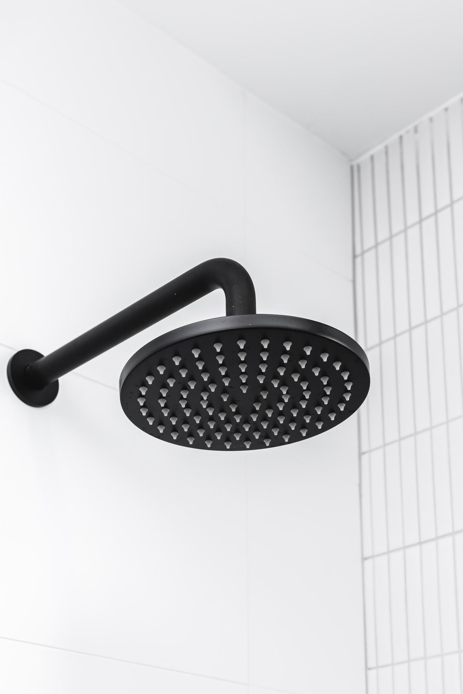Meir Round Wall Shower Curved Arm 400mm