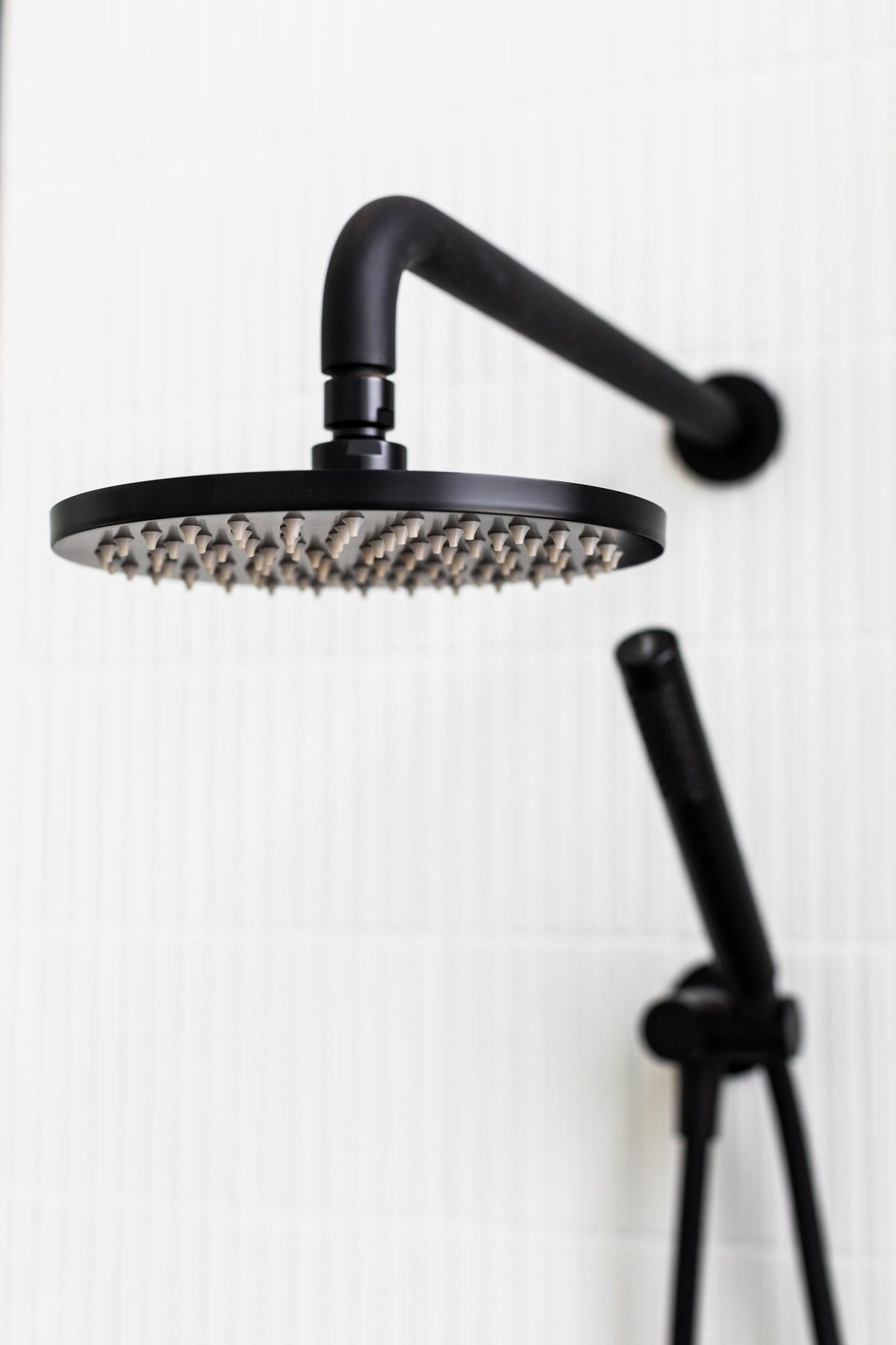 Meir Round Wall Shower Curved Arm 400mm