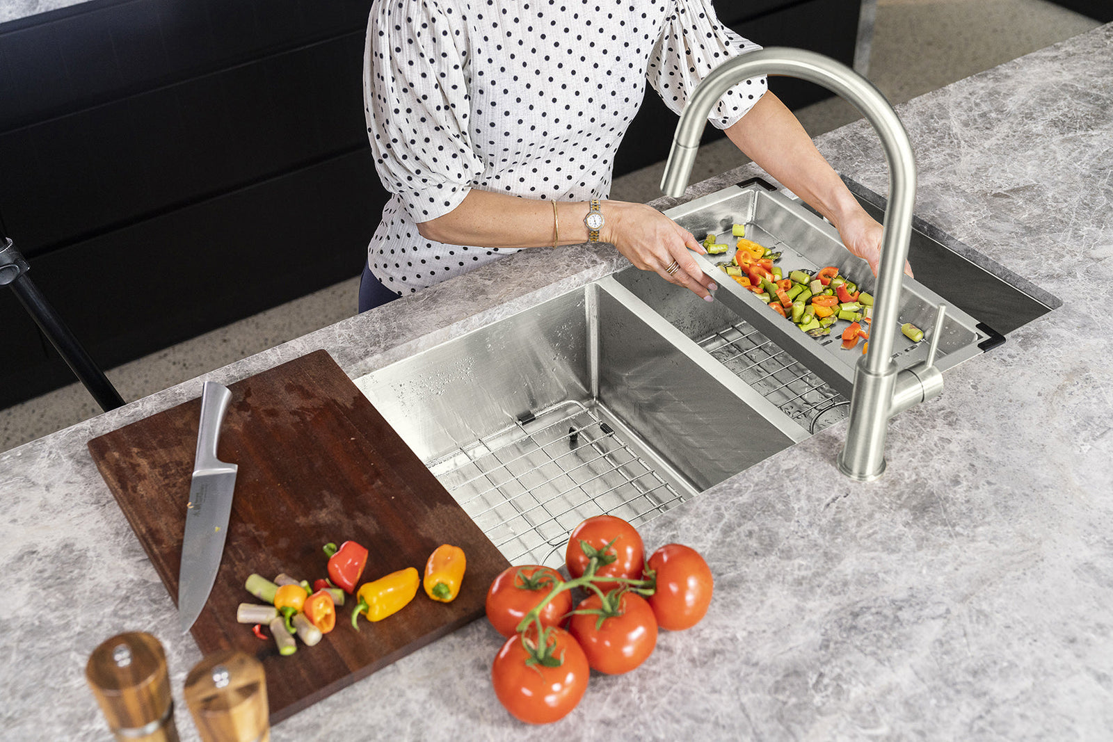 Meir Kitchen Sink Colander