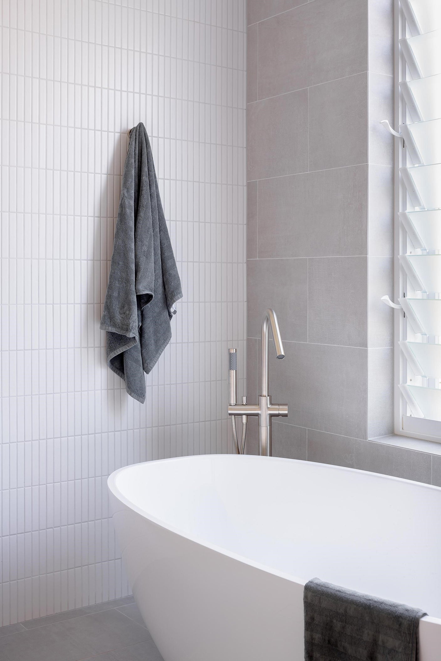 Meir Round Pinless Freestanding Bath Spout and Hand Shower