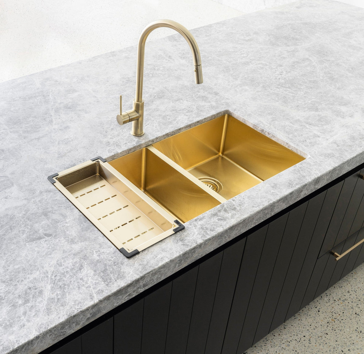 Meir Kitchen Sink Colander