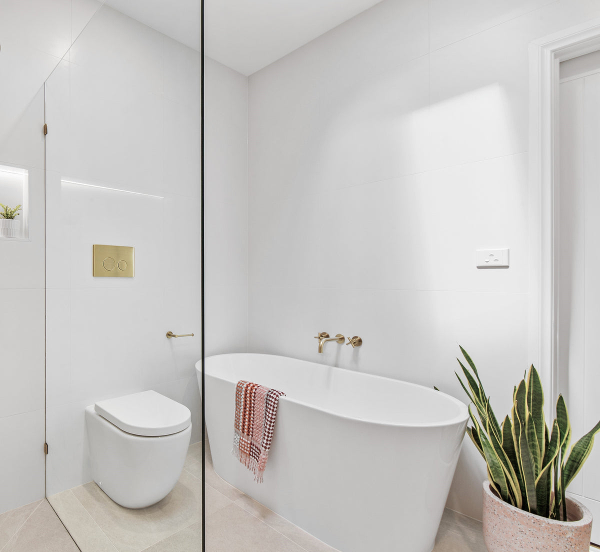 Meir Round Toilet Roll Holder