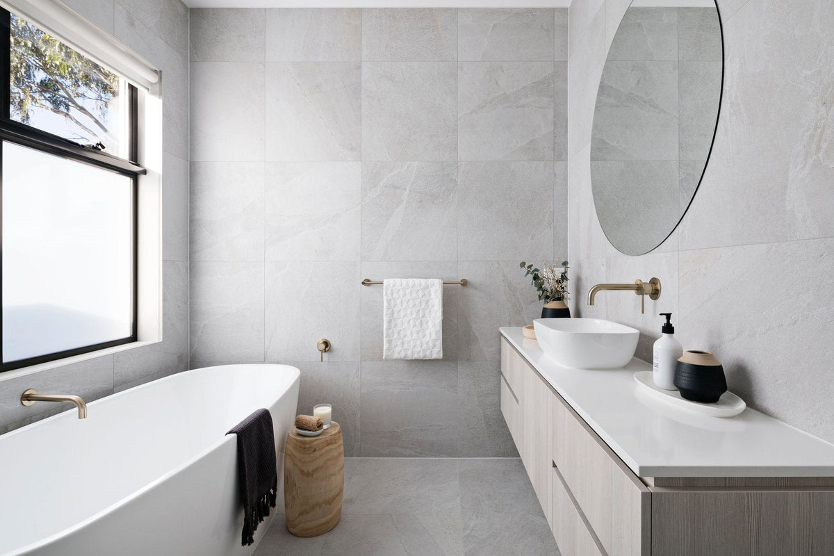 Meir Universal Round Curved Spout