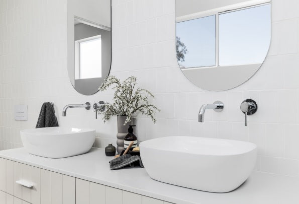 Meir Universal Round Curved Spout