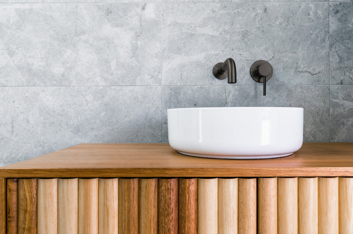 Meir Universal Round Curved Spout