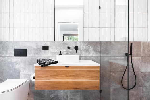 Meir Round Hand Shower on Swivel Bracket