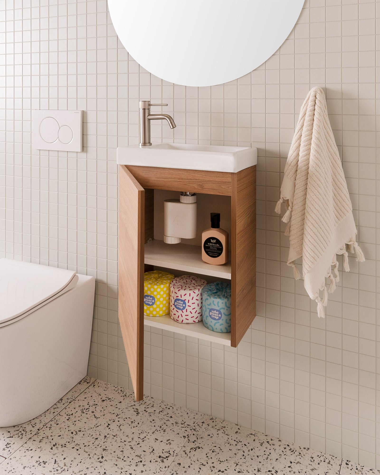 ADP Glacier Lite Mini Vanity 400mm, ceramic top, inside view
