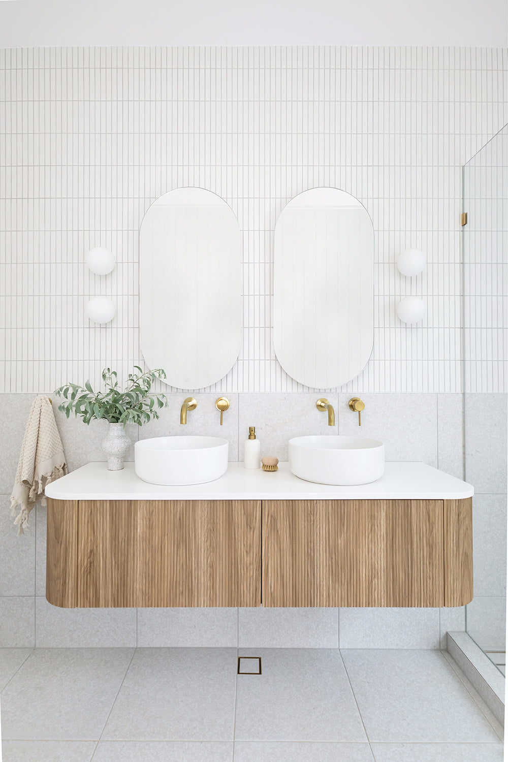 ADP Pill Mirror 450 x 900 MM / 600 x 900 MM