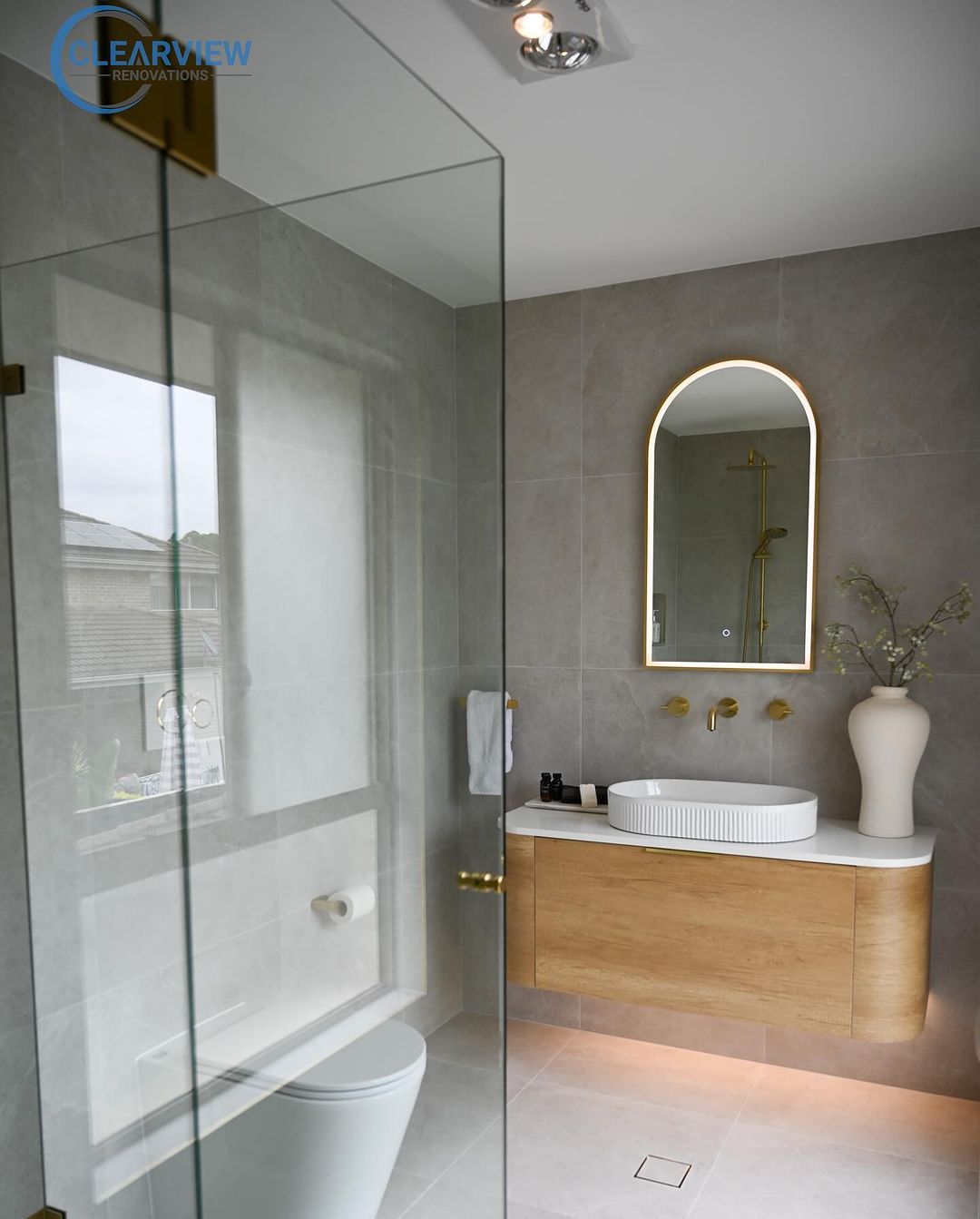 Otti Bondi Wall Hung Curve Vanity | Natural Oak & Black Oak