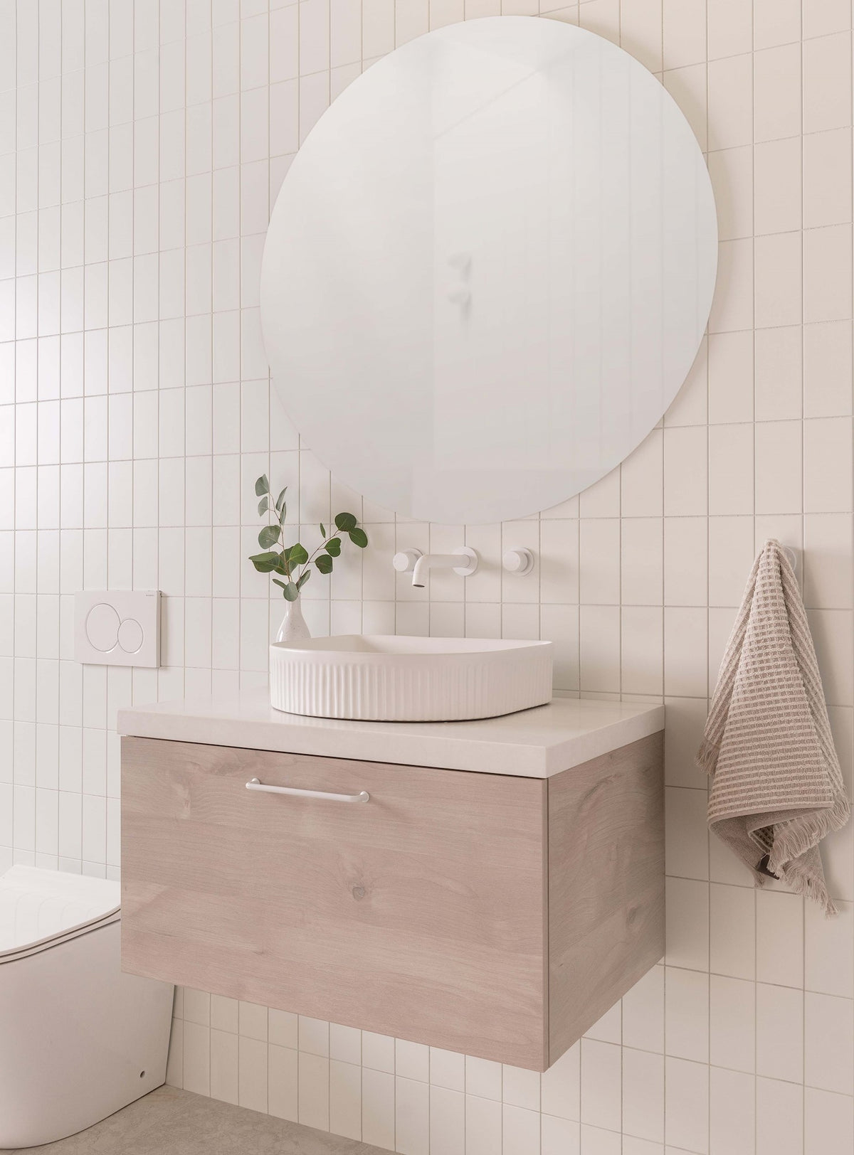 Glacier Full Depth, All-Drawer Slim 750 Centre Bowl. Angora Oak Woodmatt cabinet finish. Arch Fluted above counter basin.