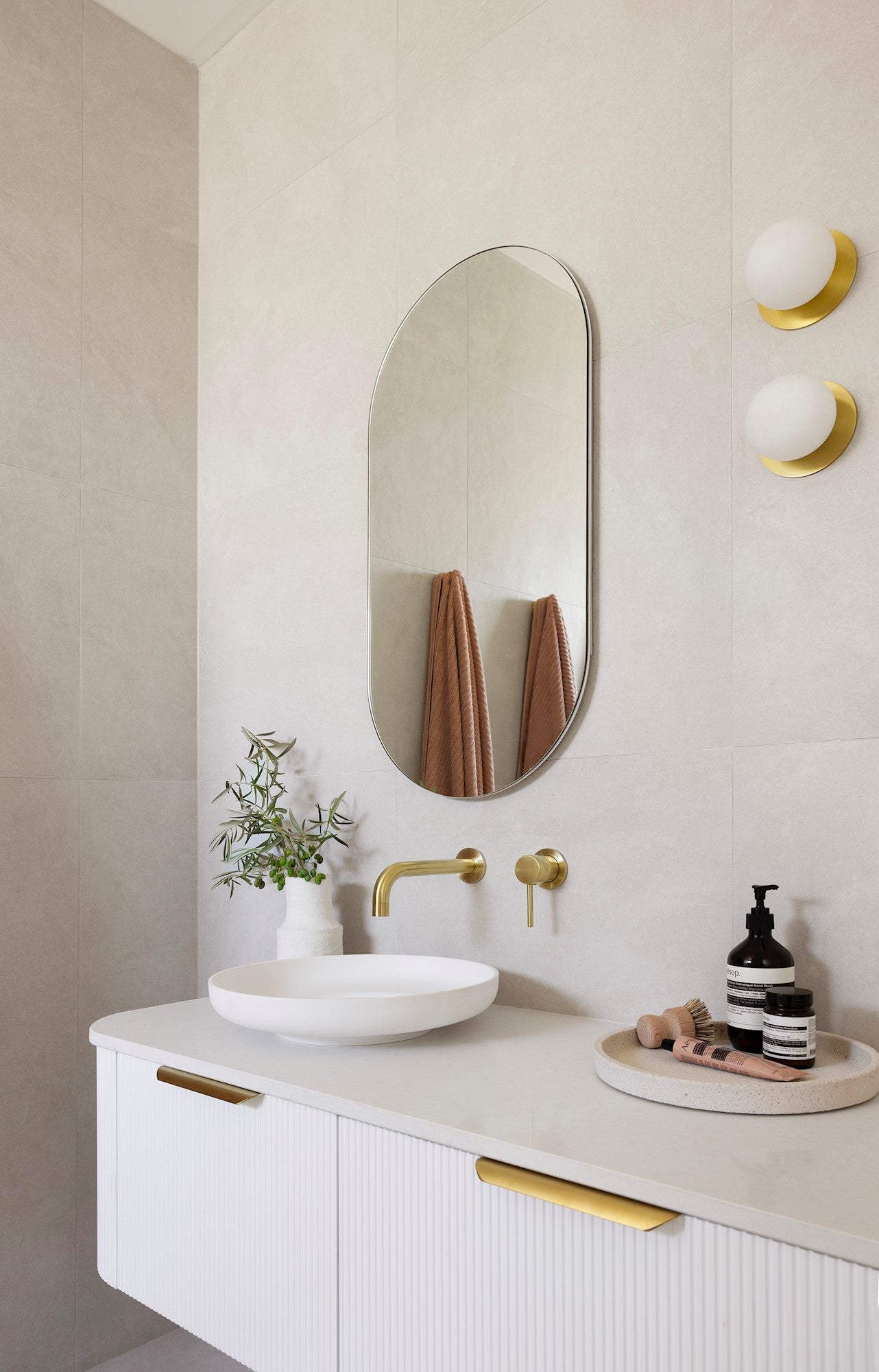 ADP Pill Mirror 450 x 900 MM / 600 x 900 MM
