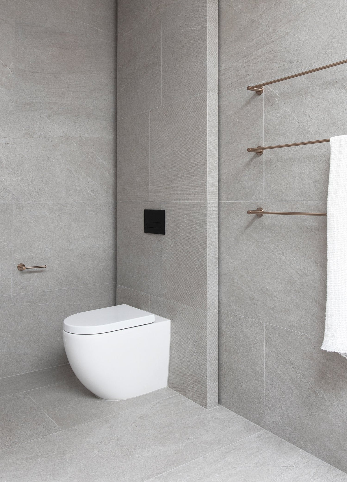 Meir Round Single Towel Rail 900mm